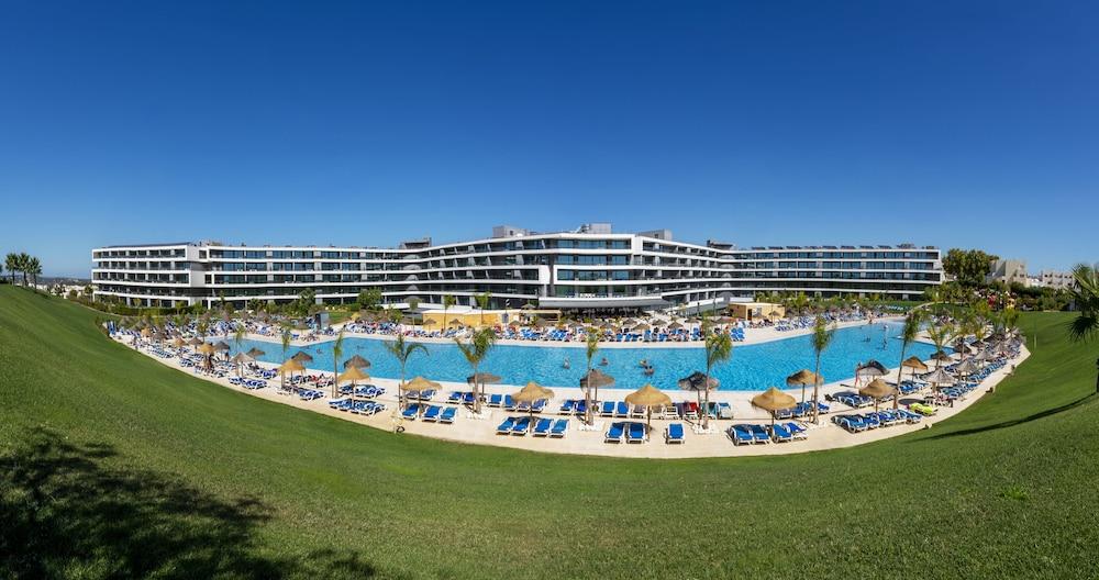 Ośrodek wypoczynkowy Rr Baia 4*